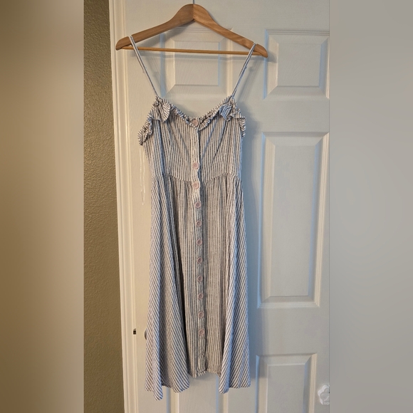 Striped Button-Down Sundress - Picture 6 of 6